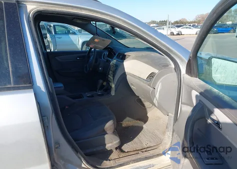 2015 Chevrolet Traverse Ls из США, поврежденный, VIN 1GNKRFKDXFJ334824